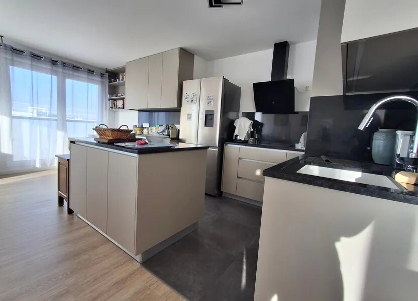Appartement à louer, 81m², Ormesson-sur-Marne