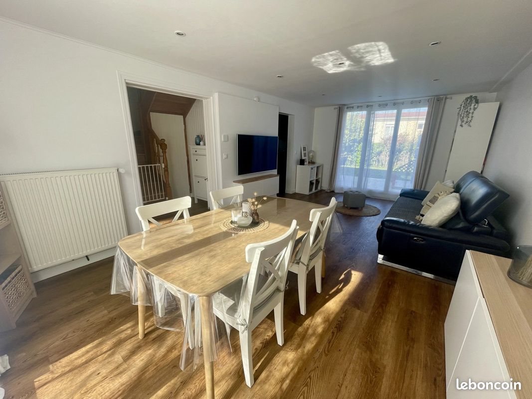 Maison à vendre, 101m², Lésigny