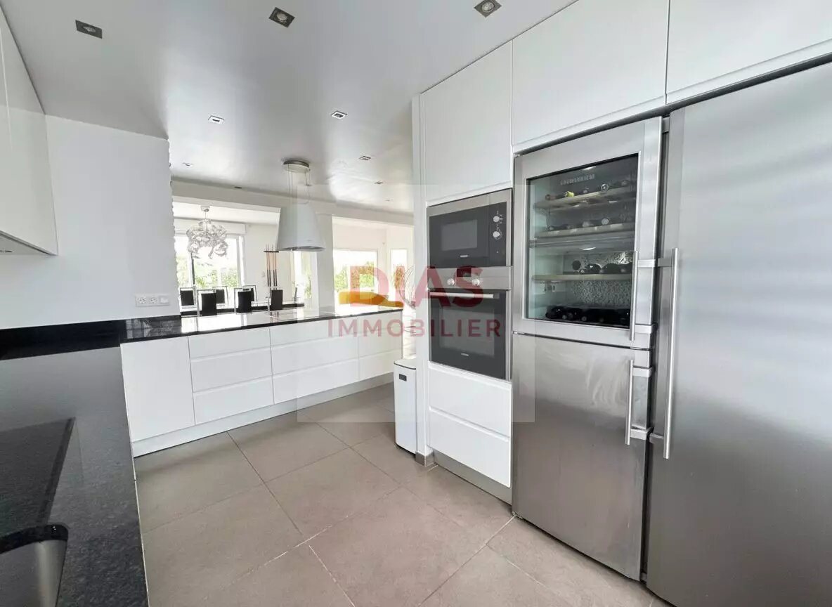 Maison à vendre, 165m², La Queue-en-Brie