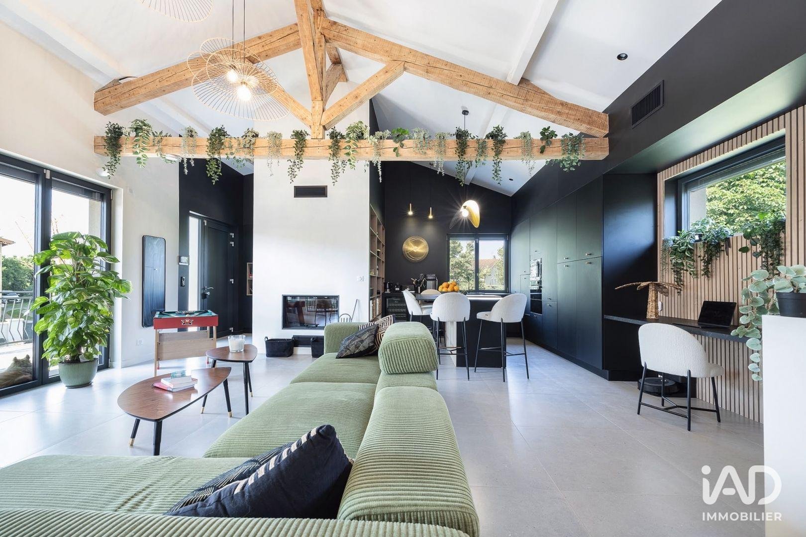Maison à vendre, 175m², Saint-Genis-les-Ollières