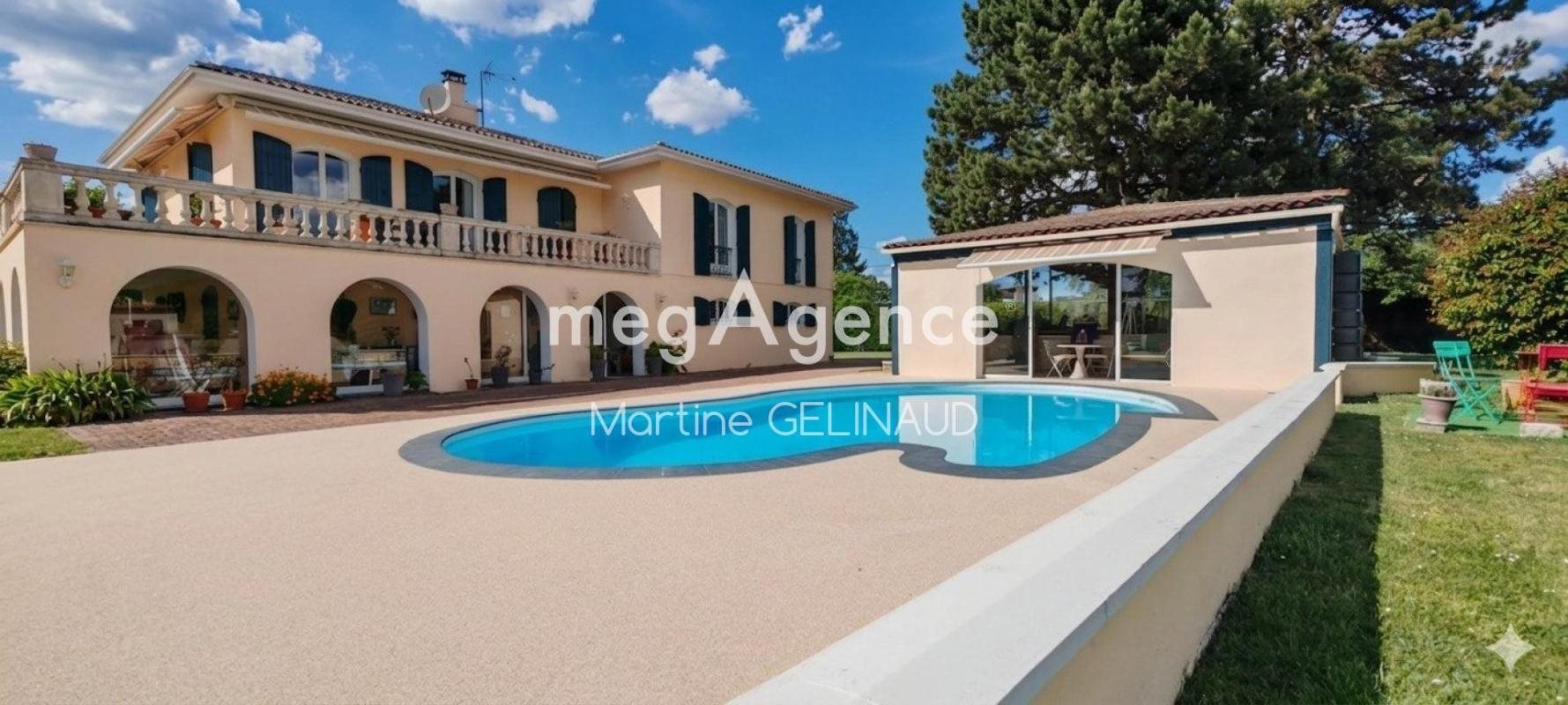 Maison à vendre, 217m², Saintes