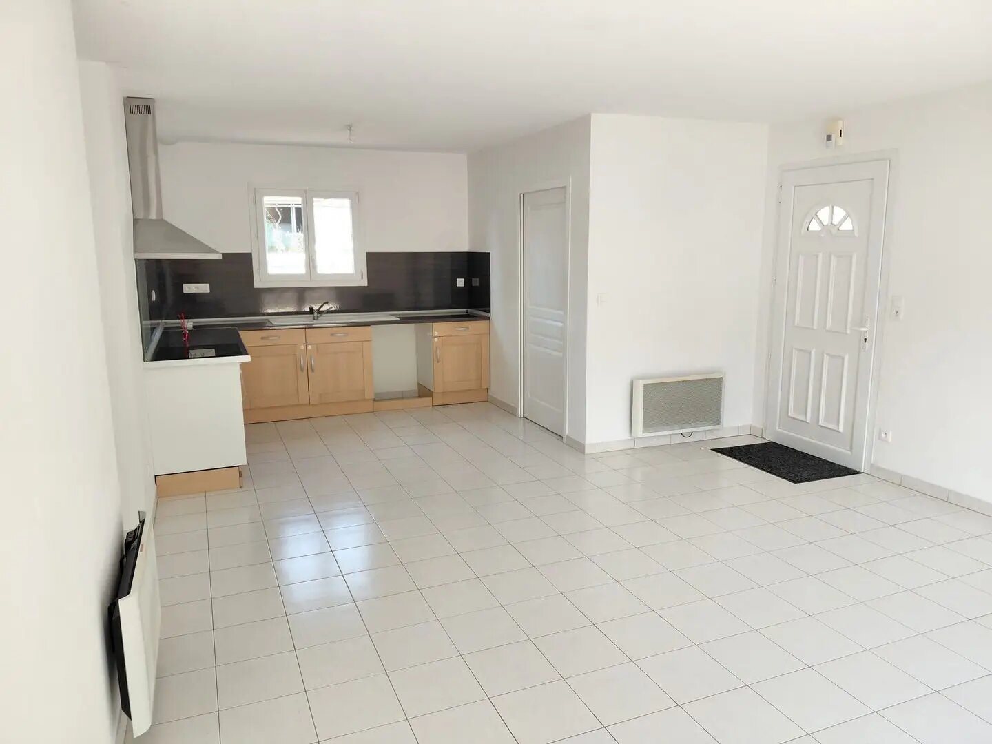 Maison à louer, 78m², Montendre