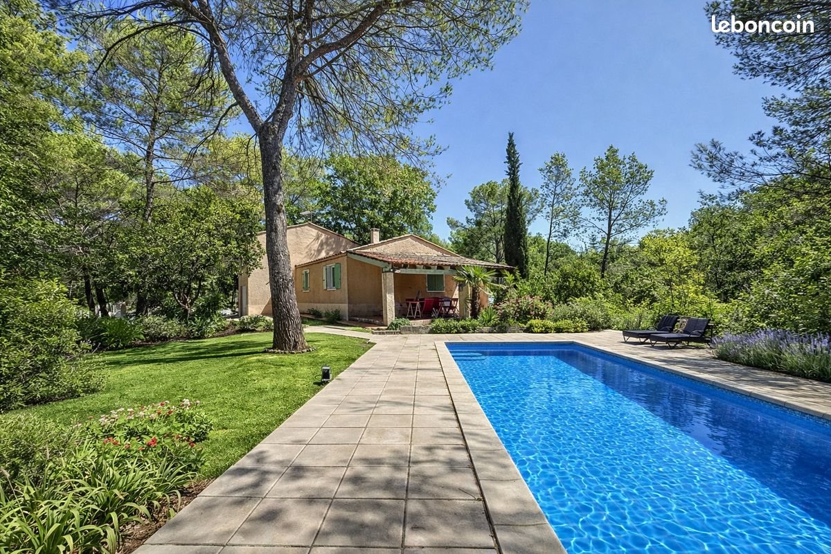 Maison à vendre, 107m², Châteauneuf-le-Rouge