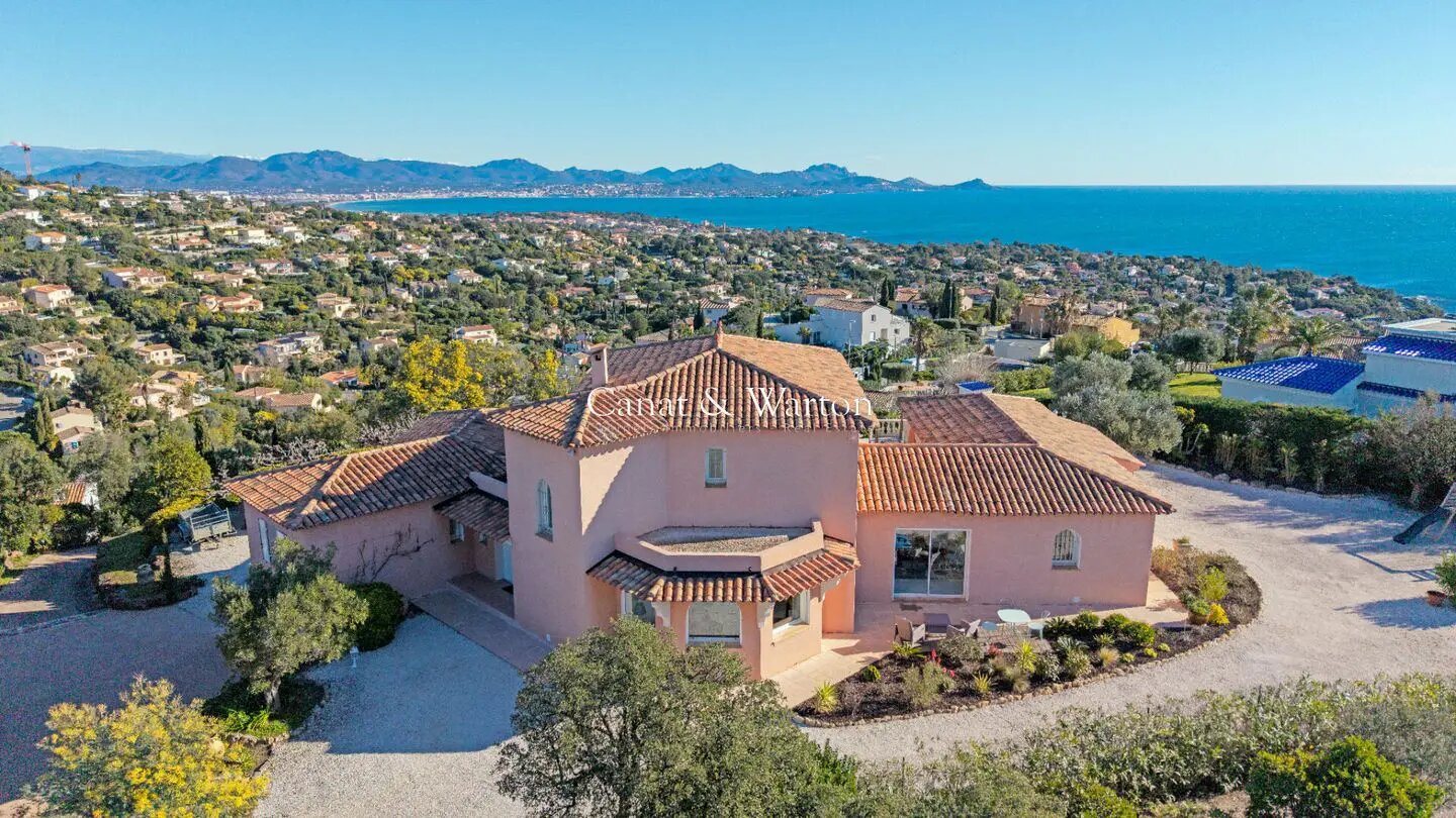 Maison à vendre, 280m², Roquebrune-sur-Argens