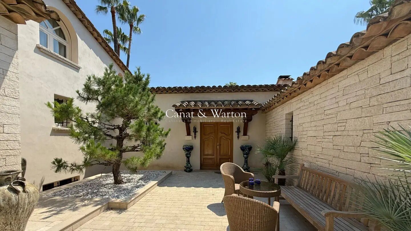 Maison à vendre, 380m², Saint-Raphaël