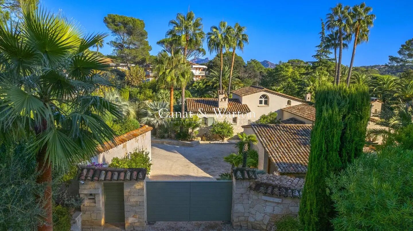 Maison à vendre, 380m², Saint-Raphaël