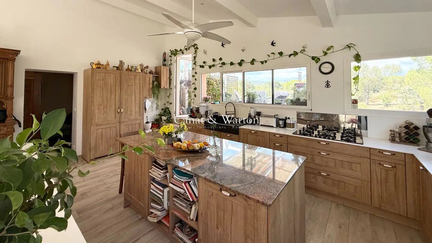 Maison à vendre, 215m², Fréjus