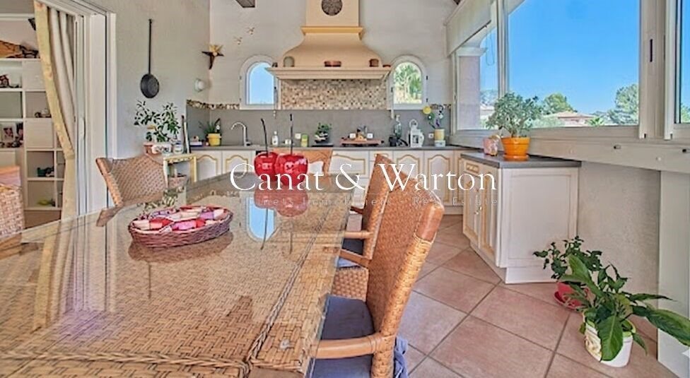 Maison à vendre, 200m², Saint-Raphaël