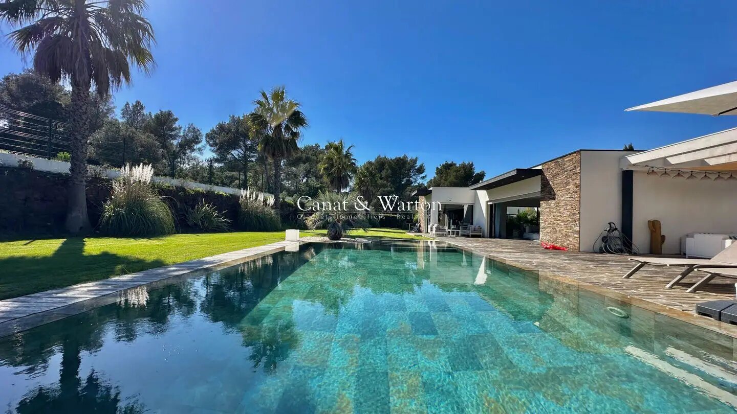 Maison à vendre, 315m², Saint-Raphaël