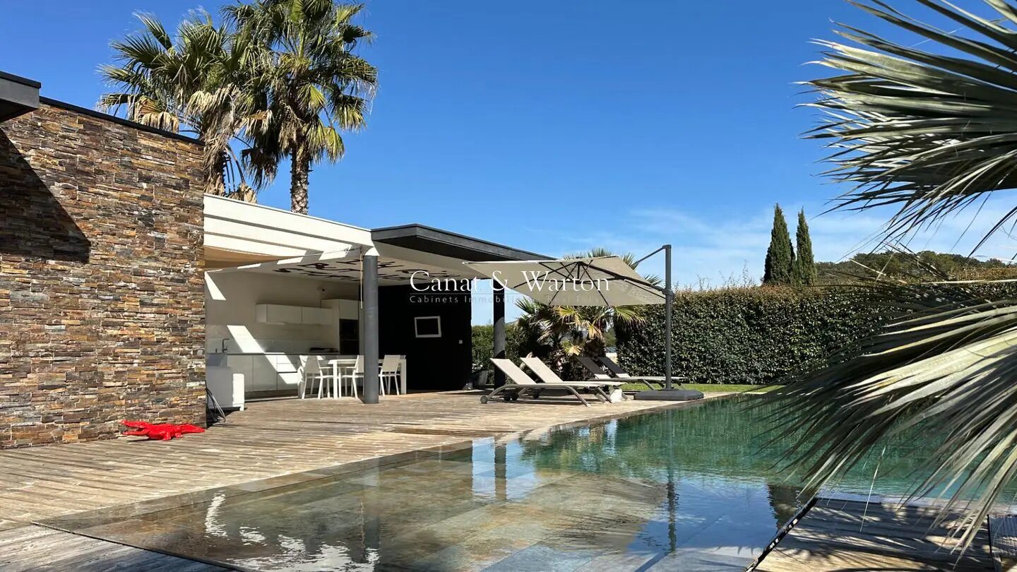 Maison à vendre, 315m², Saint-Raphaël