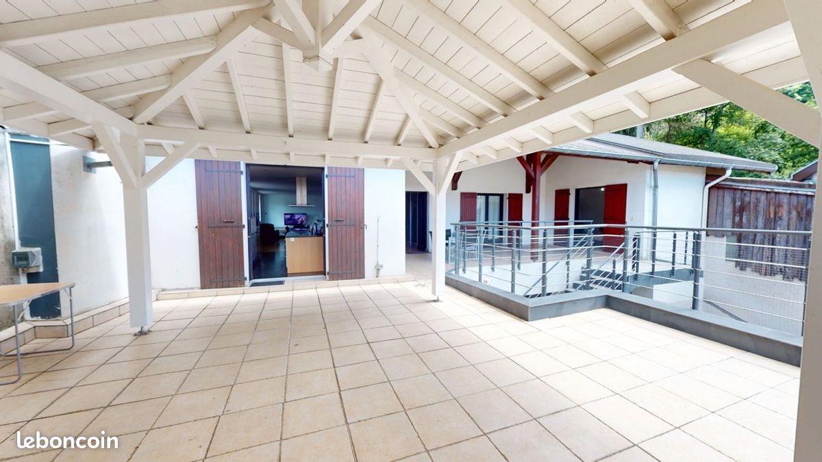Maison à vendre, 215m², Gières
