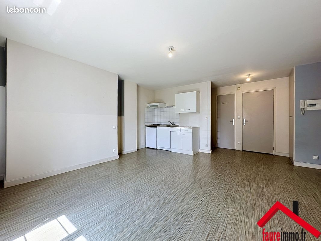 Appartement à louer, 30m², Brive-la-Gaillarde