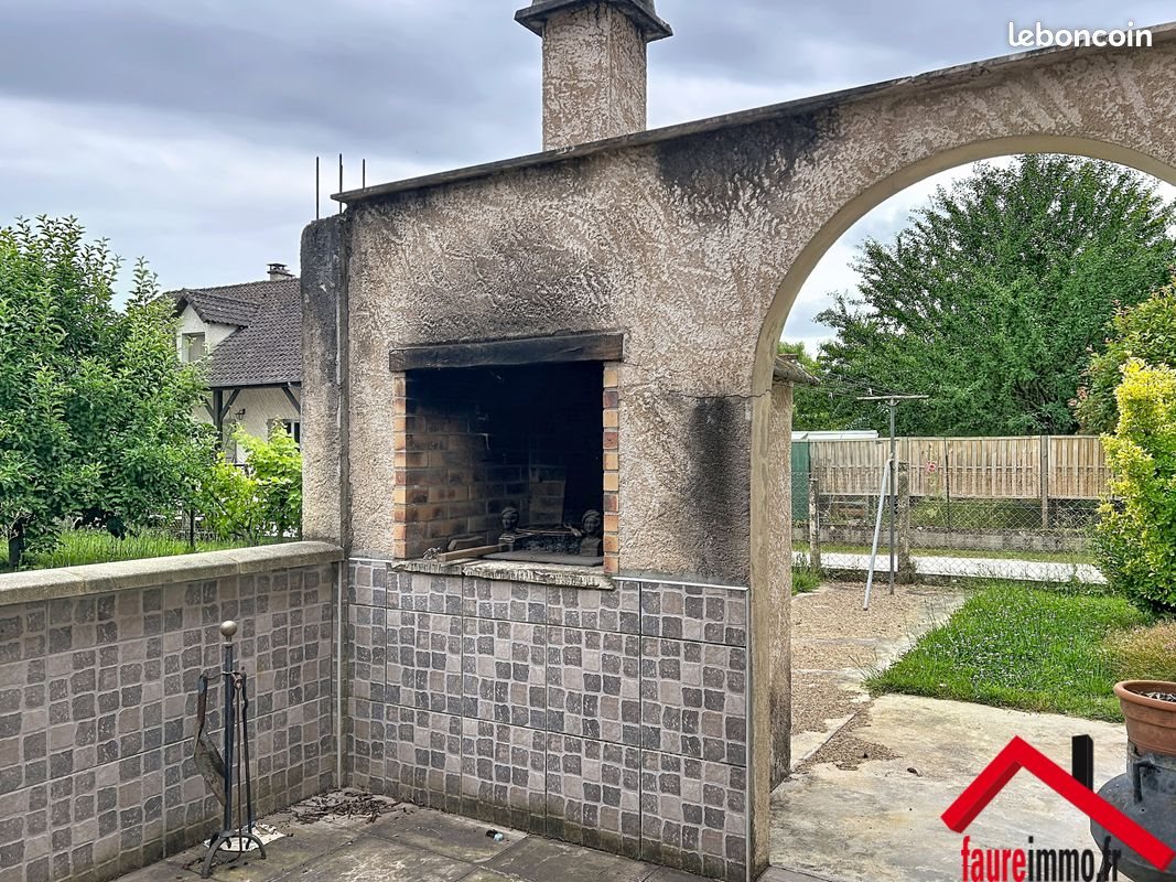 Maison à vendre, 150m², Saint-Pantaléon-de-Larche