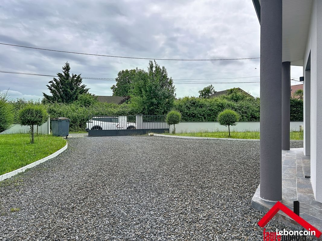 Maison à vendre, 108m², Saint-Pantaléon-de-Larche