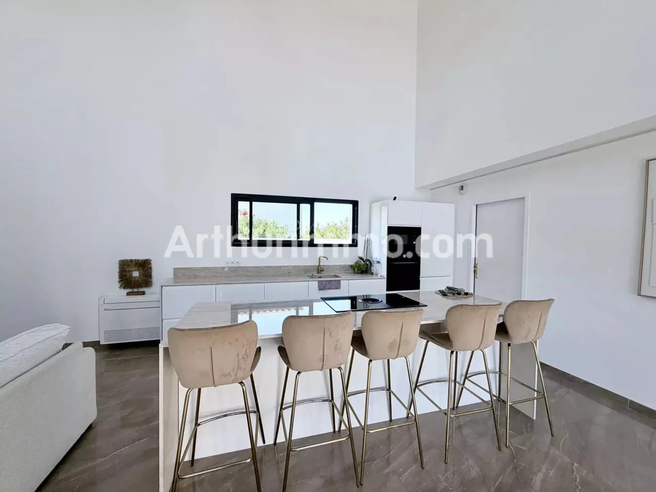 Maison à vendre, NaNm², Vias