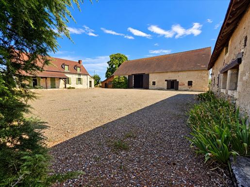 5 pièces 144 m² · à Sanssat · 144 m² · 349 000 €
