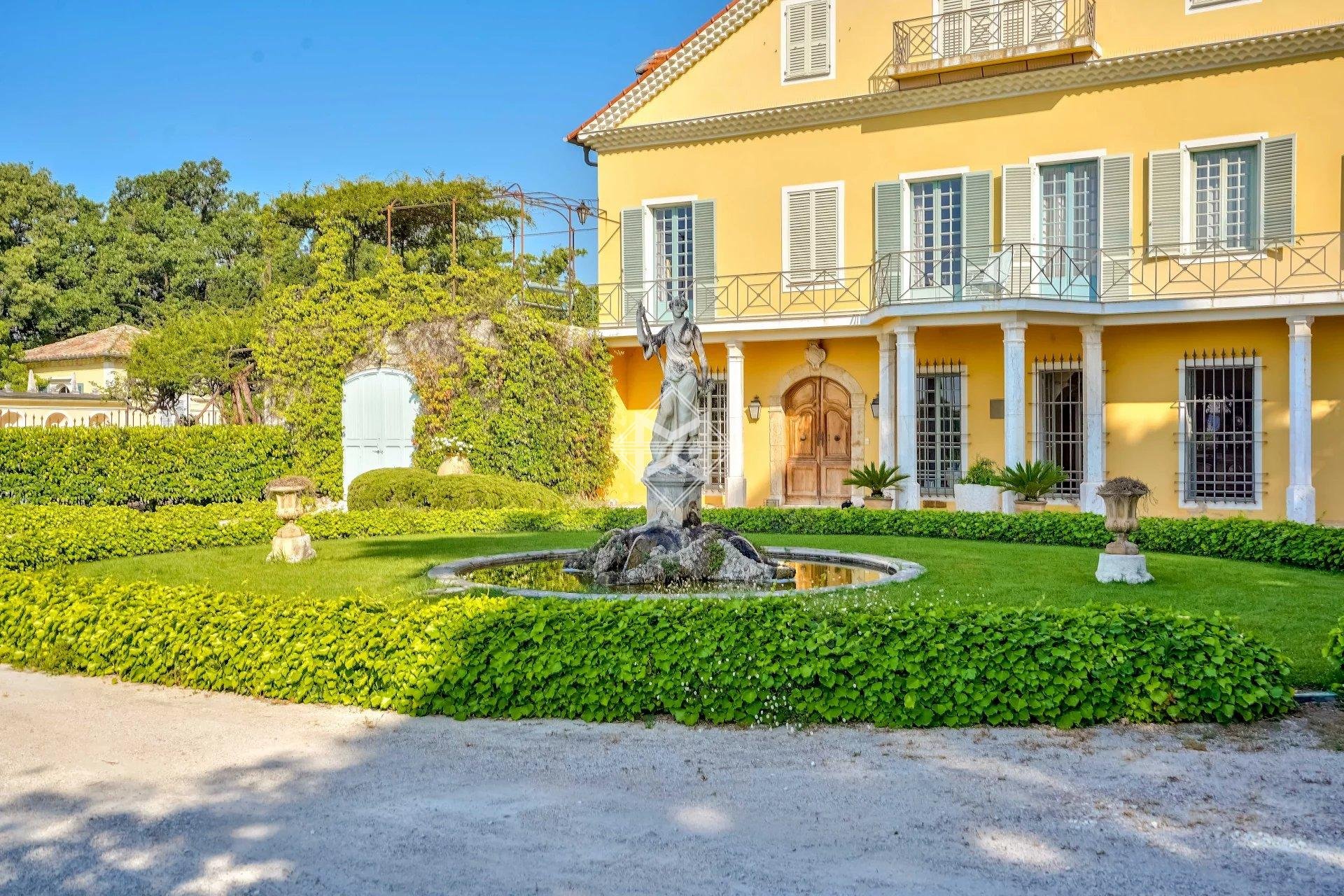 Maison à vendre, 1570m², Nice
