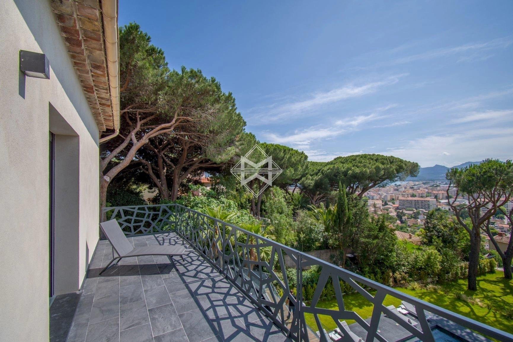 Maison à louer, 315m², Cannes