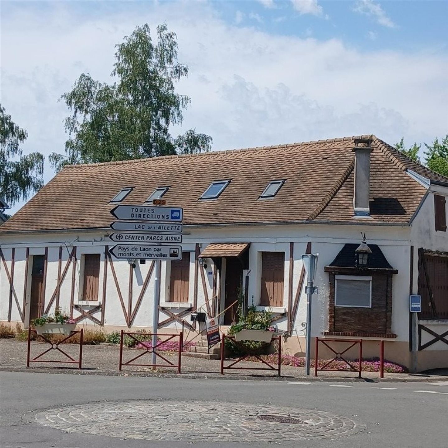 Maison à vendre, 180m², Bruyères-et-Montbérault