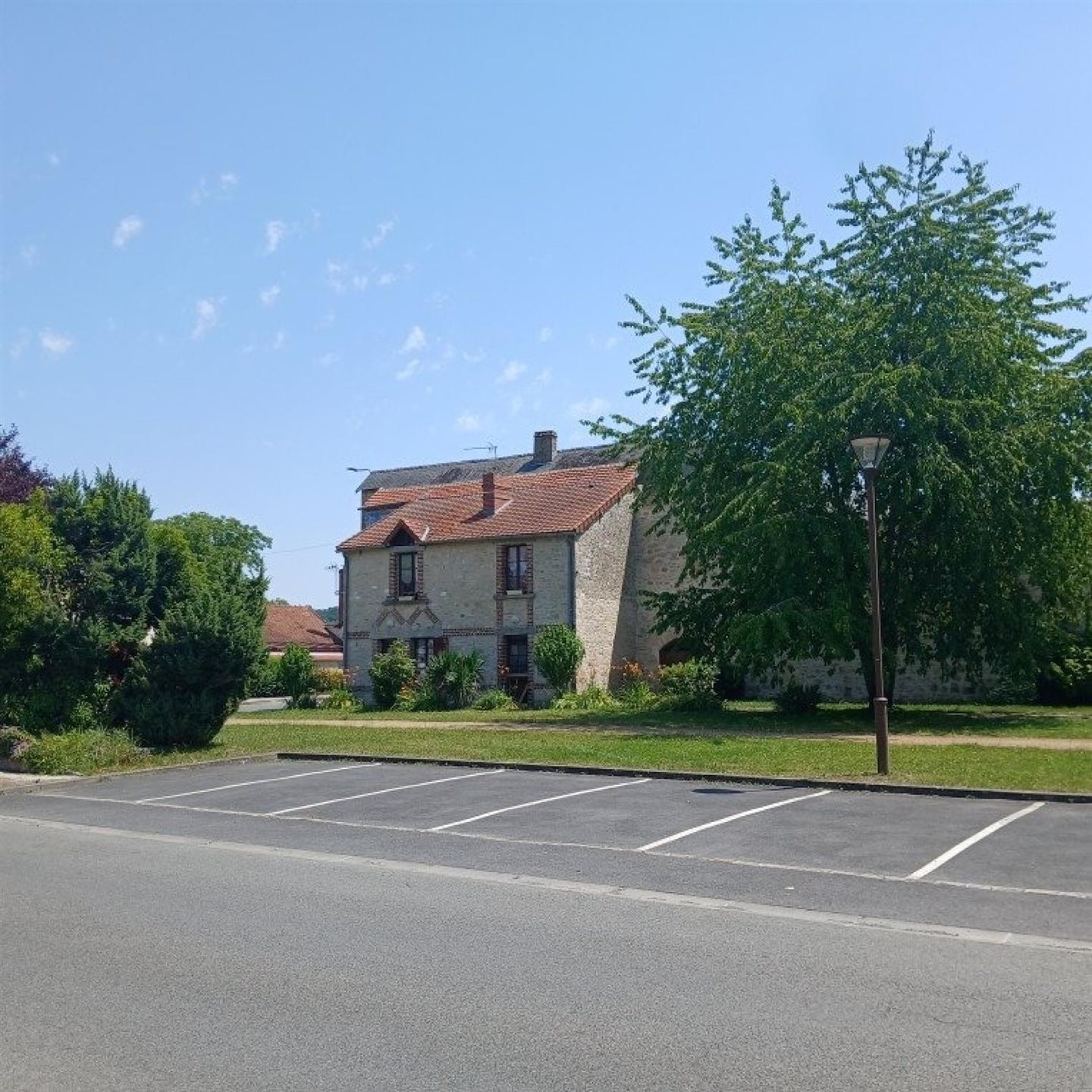 Maison à vendre, 180m², Bruyères-et-Montbérault