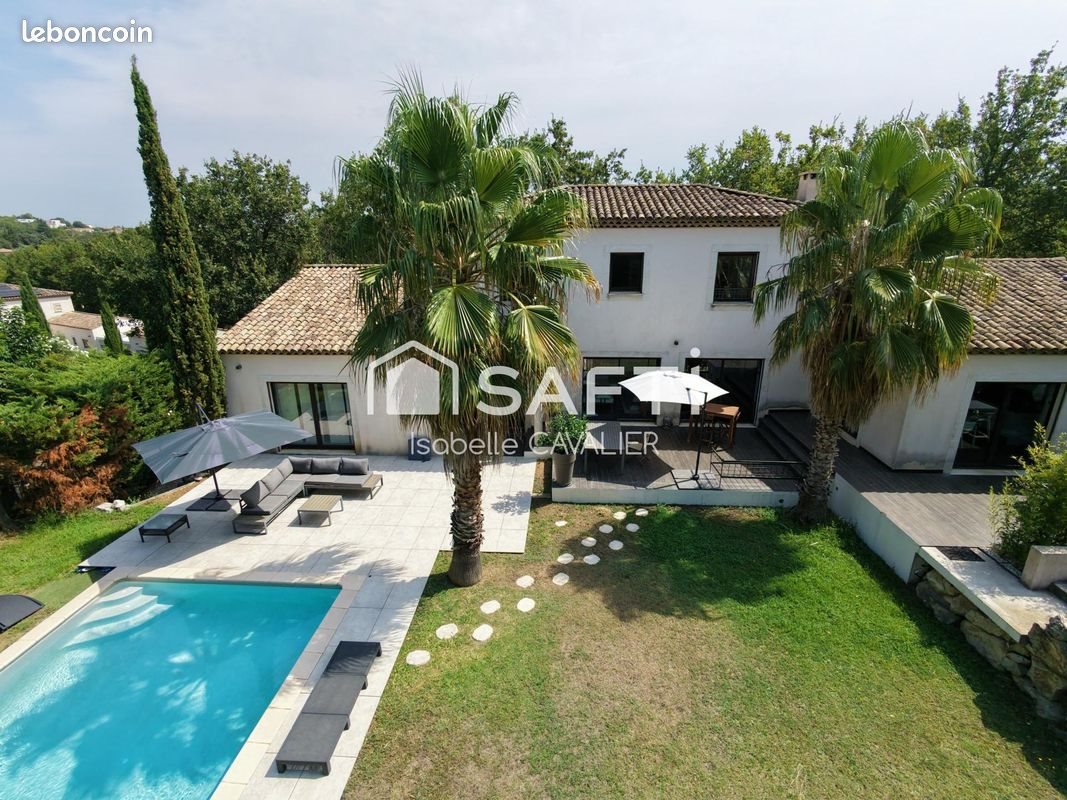 Maison à vendre, 236m², Rochefort-du-Gard
