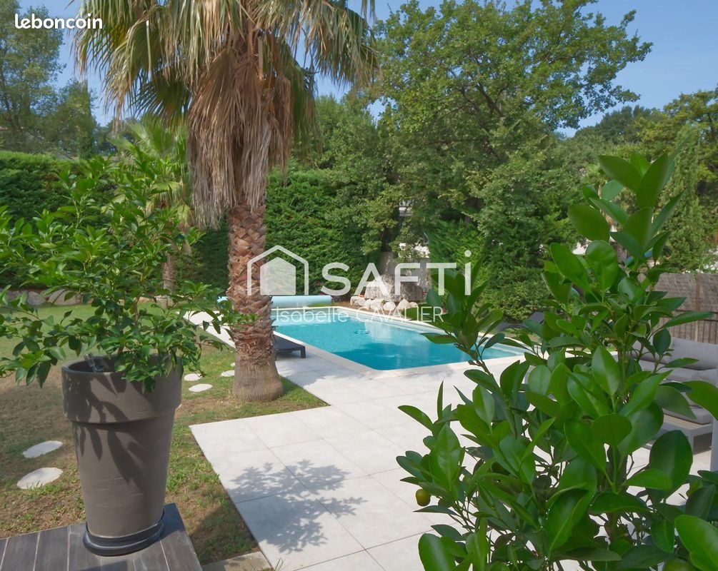 Maison à vendre, 236m², Rochefort-du-Gard