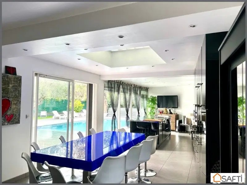 Maison à vendre, 279m², Saint-Raphaël