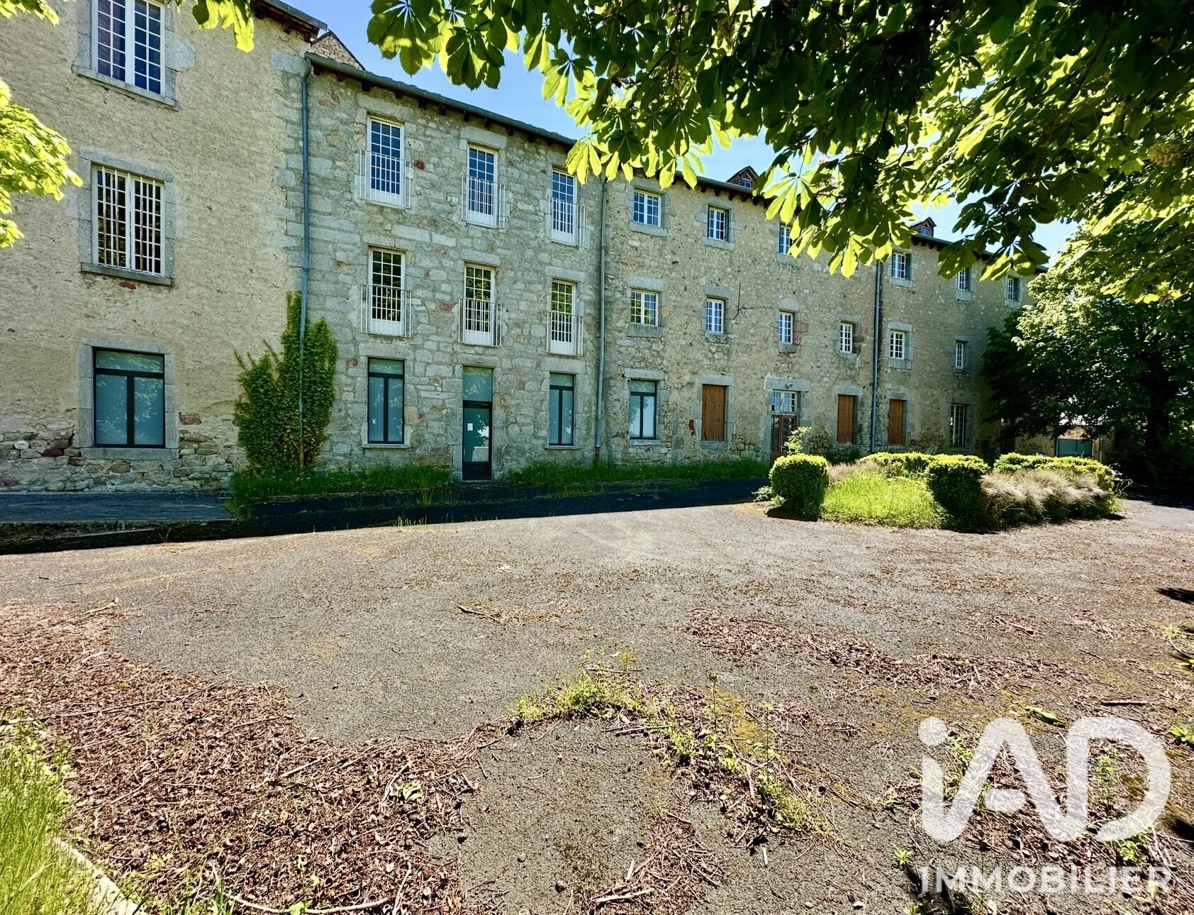 Maison à vendre, 1662m², Saint-Alban-sur-Limagnole