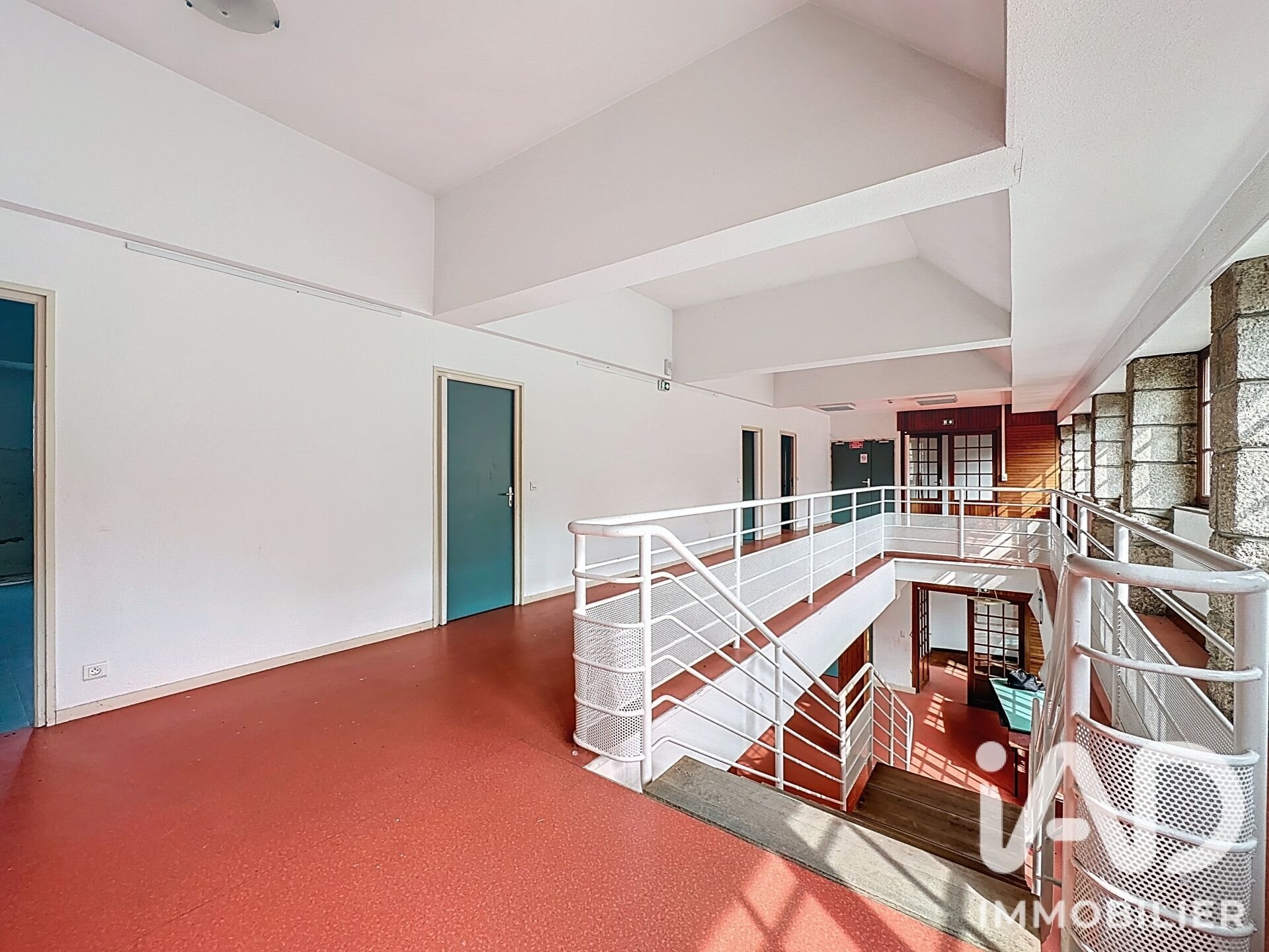 Maison à vendre, 1662m², Saint-Alban-sur-Limagnole