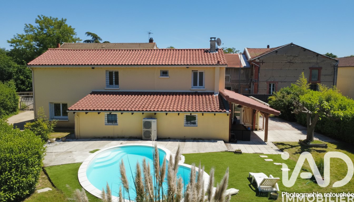 Maison à vendre, 132m², Mornand-en-Forez