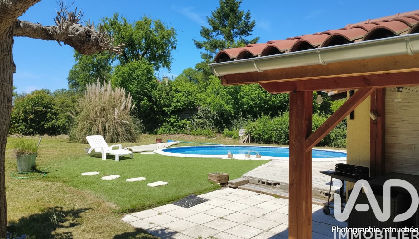 Maison à vendre, 132m², Mornand-en-Forez