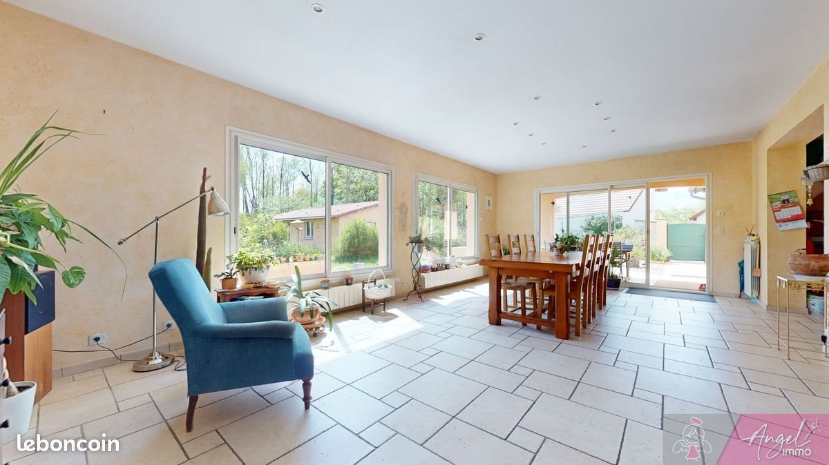 Maison à vendre, 218m², Abergement-la-Ronce
