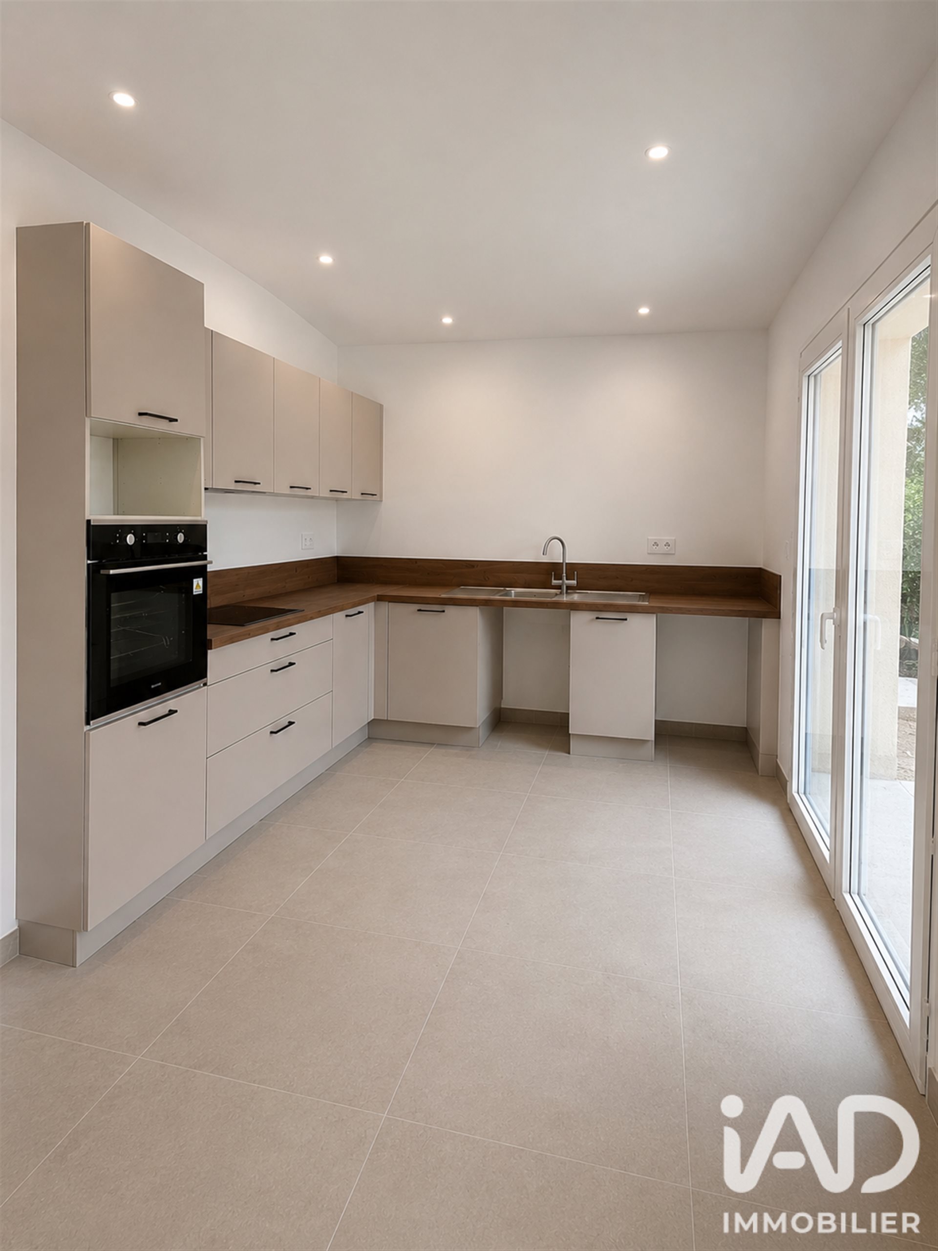 Maison à louer, 93m², Pélissanne