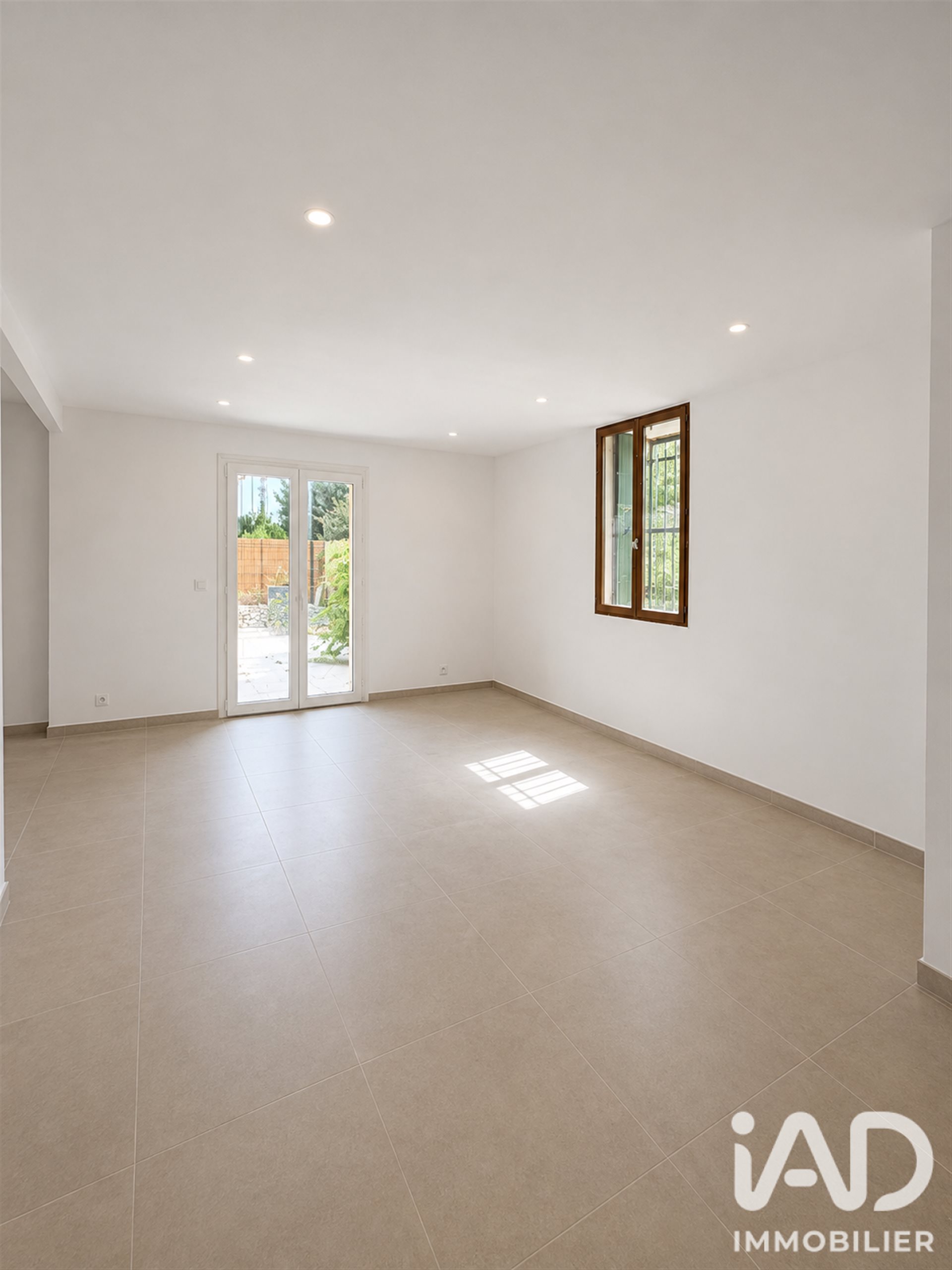 Maison à louer, 93m², Pélissanne