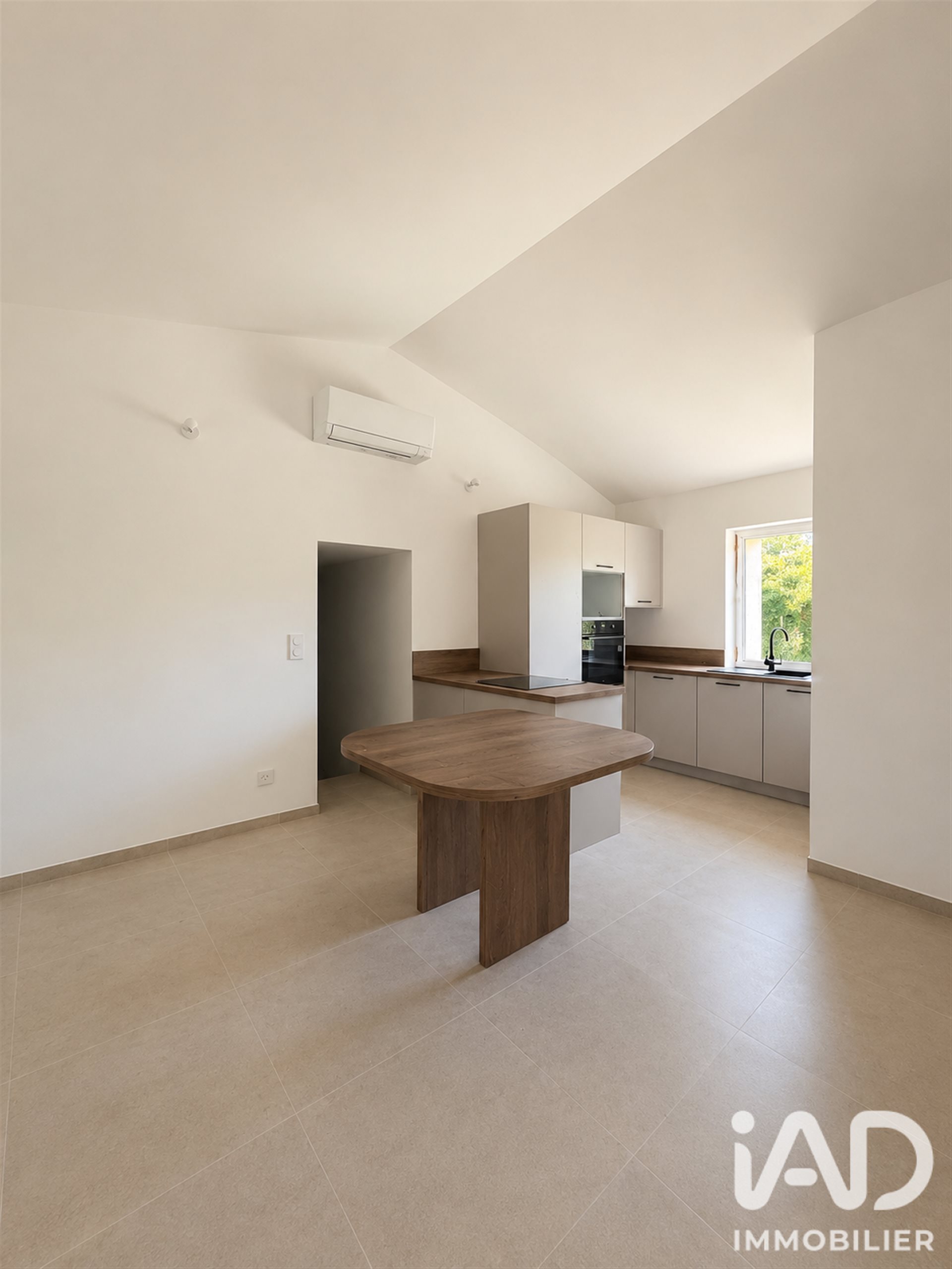 Appartement à louer, 63m², Pélissanne