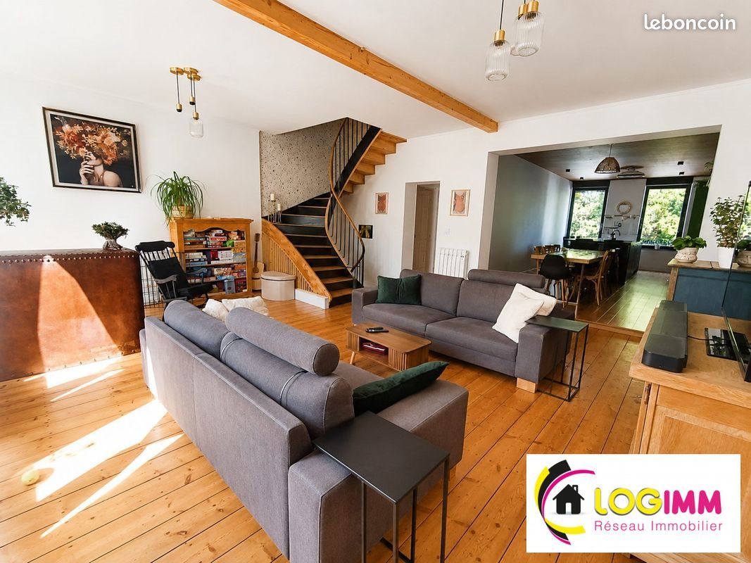 Maison à vendre, 340m², Solesmes