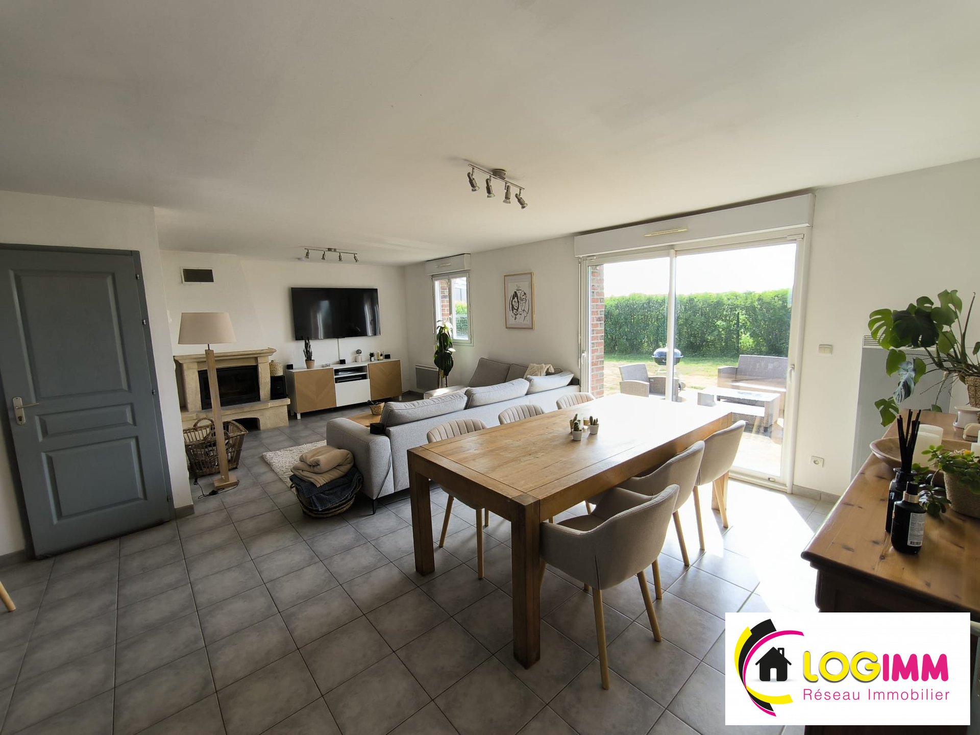 Maison à louer, 92m², Sebourg