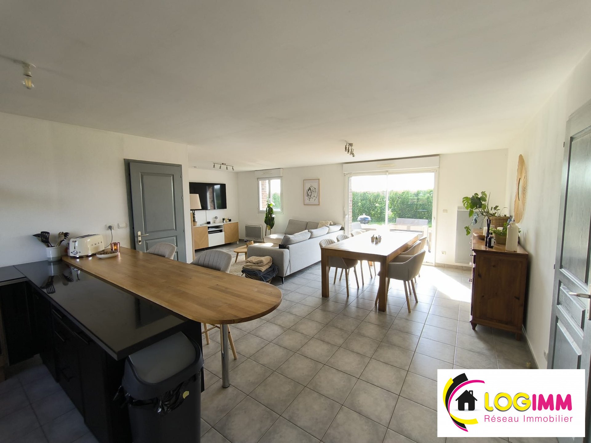 Maison à louer, 92m², Sebourg