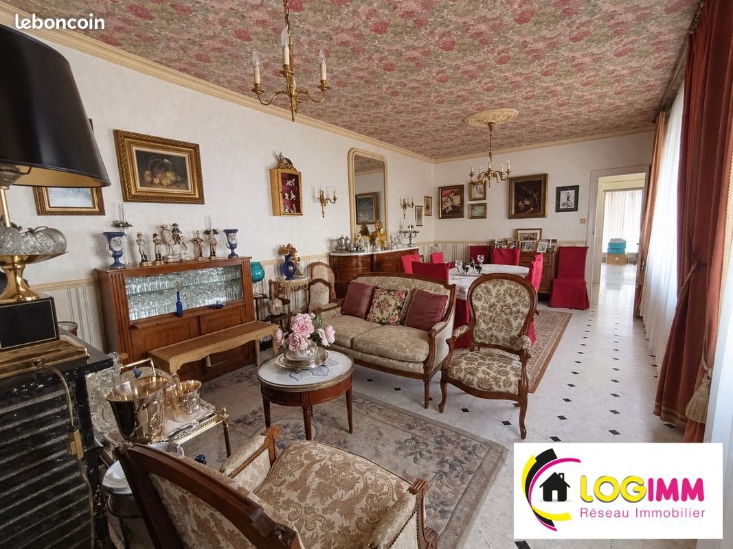 Maison à vendre, 190m², Solesmes