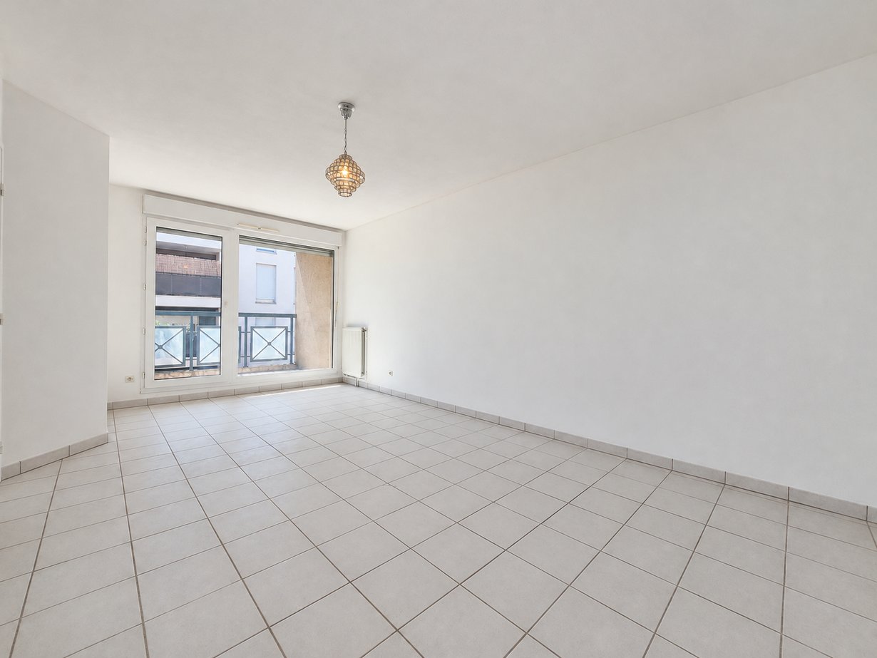 Appartement à vendre, 2m², Vénissieux