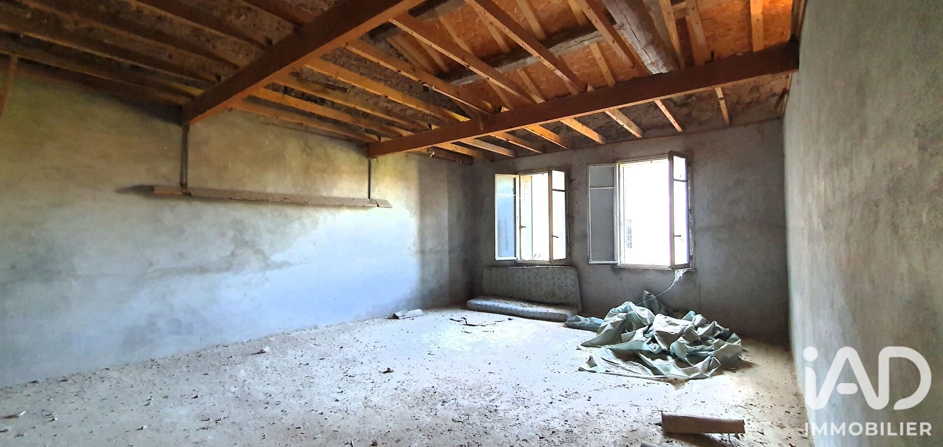 Maison à vendre, 375m², Thézan-des-Corbières