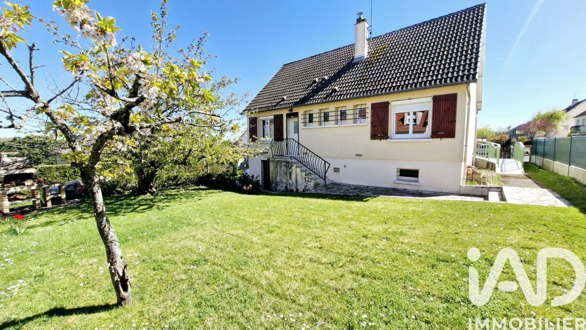 Maison à vendre, 100m², Barjouville
