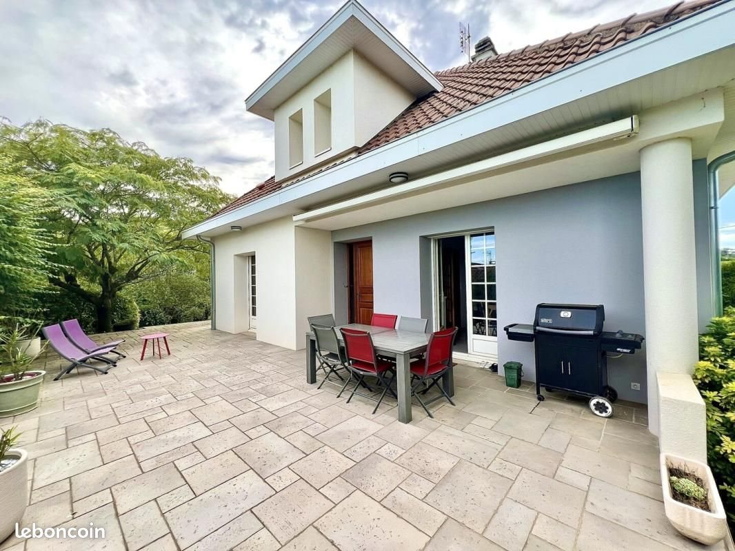 Maison à vendre, 243m², Charnay-lès-Mâcon