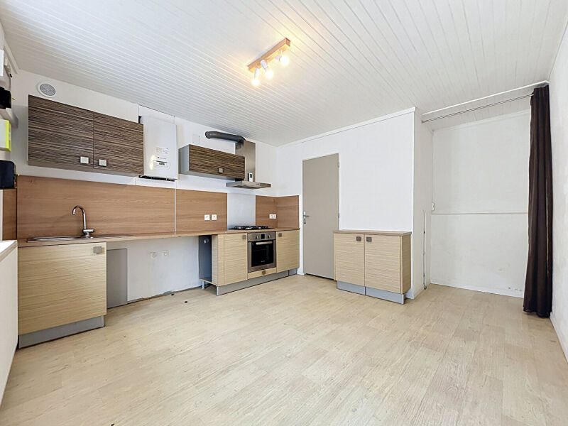 Maison à louer, 68m², Vic-le-Comte