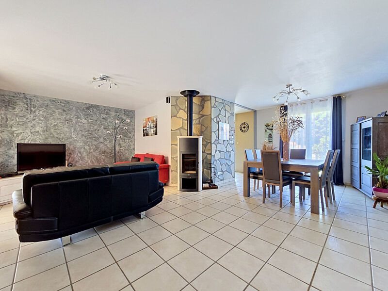 Maison à vendre, 101m², Vic-le-Comte