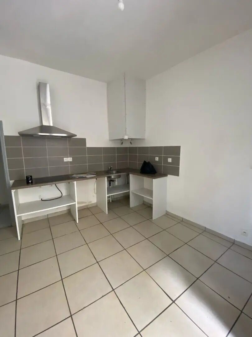 Appartement à louer, 40m², Saintes