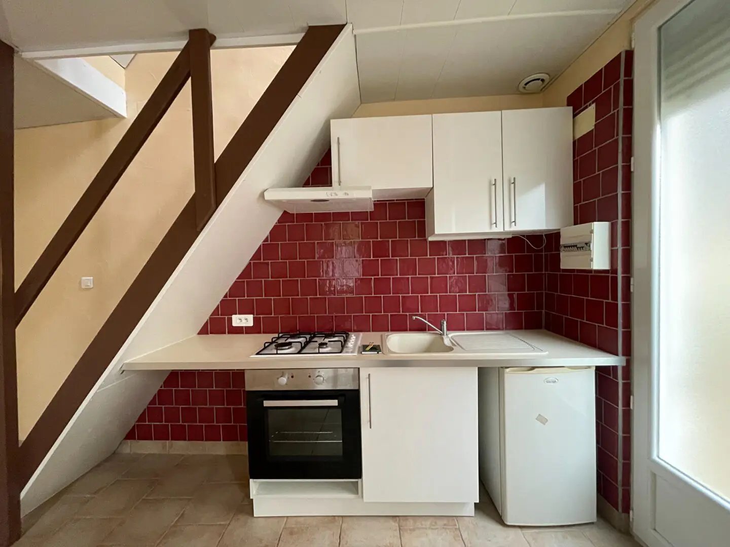 Maison à louer, 38m², Saintes