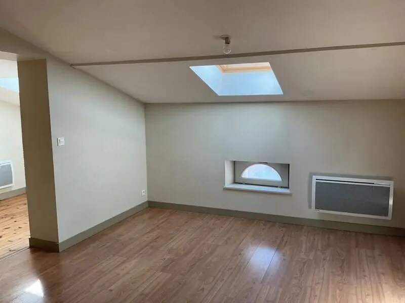 Appartement à louer, 36m², Saintes