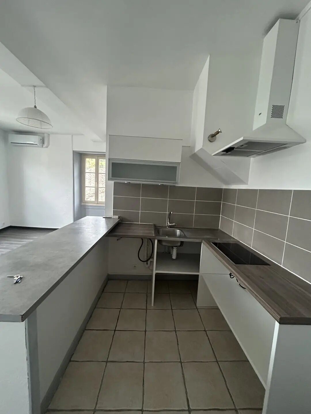 Appartement à louer, 24m², Saintes