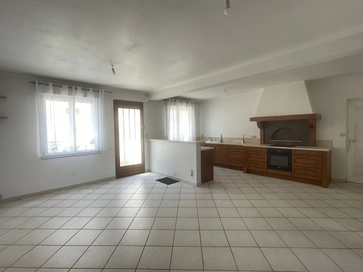 Maison à louer, 90m², Saintes